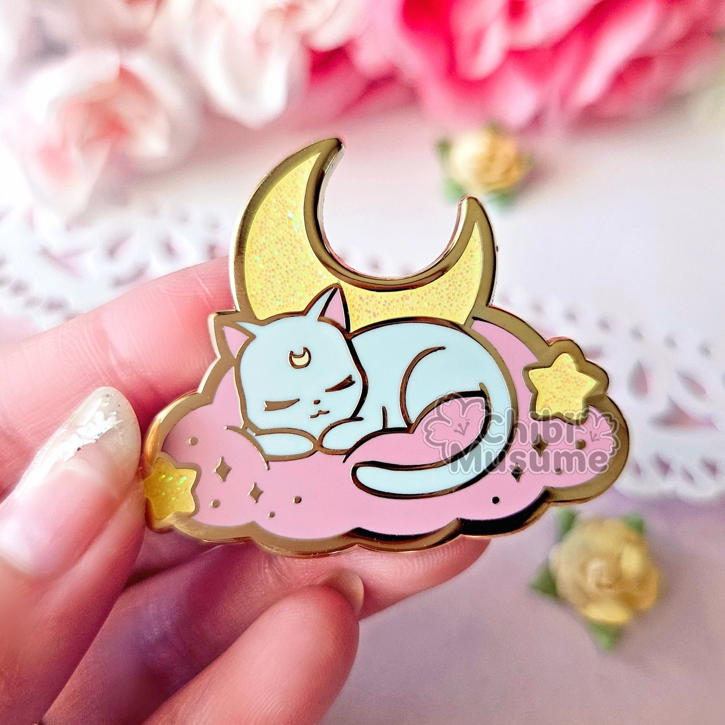 Sleeping White Cat Enamel Pin